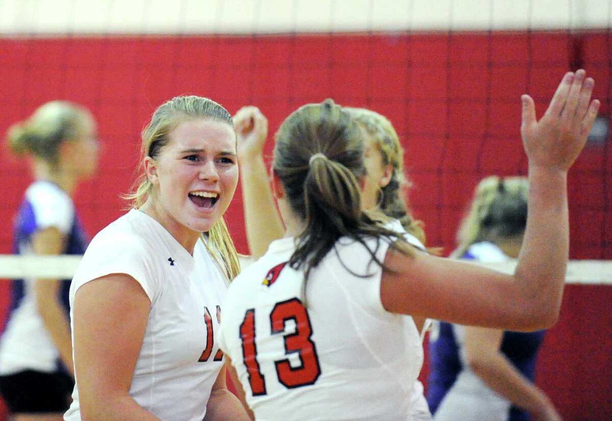 Greenwich volleyball sweeps Westhill