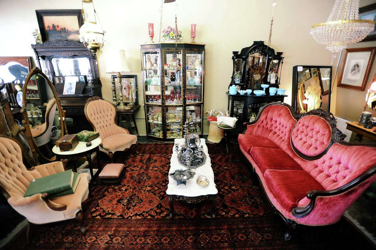 cat5 Port Neches Avenue is getting a quirky, artistic facelift