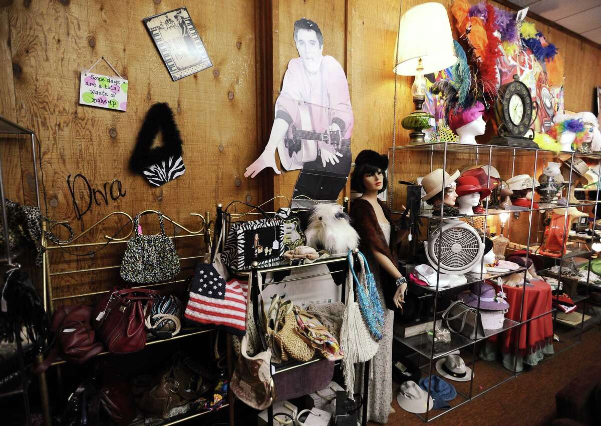 cat5 Port Neches Avenue is getting a quirky, artistic facelift