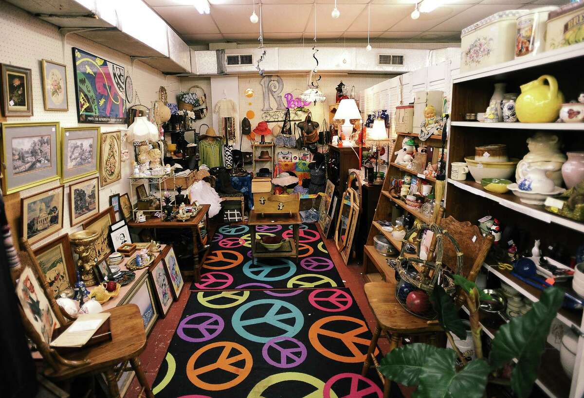 cat5 Port Neches Avenue is getting a quirky, artistic facelift