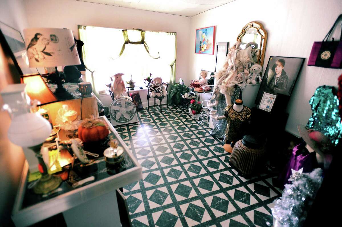 cat5 Port Neches Avenue is getting a quirky, artistic facelift