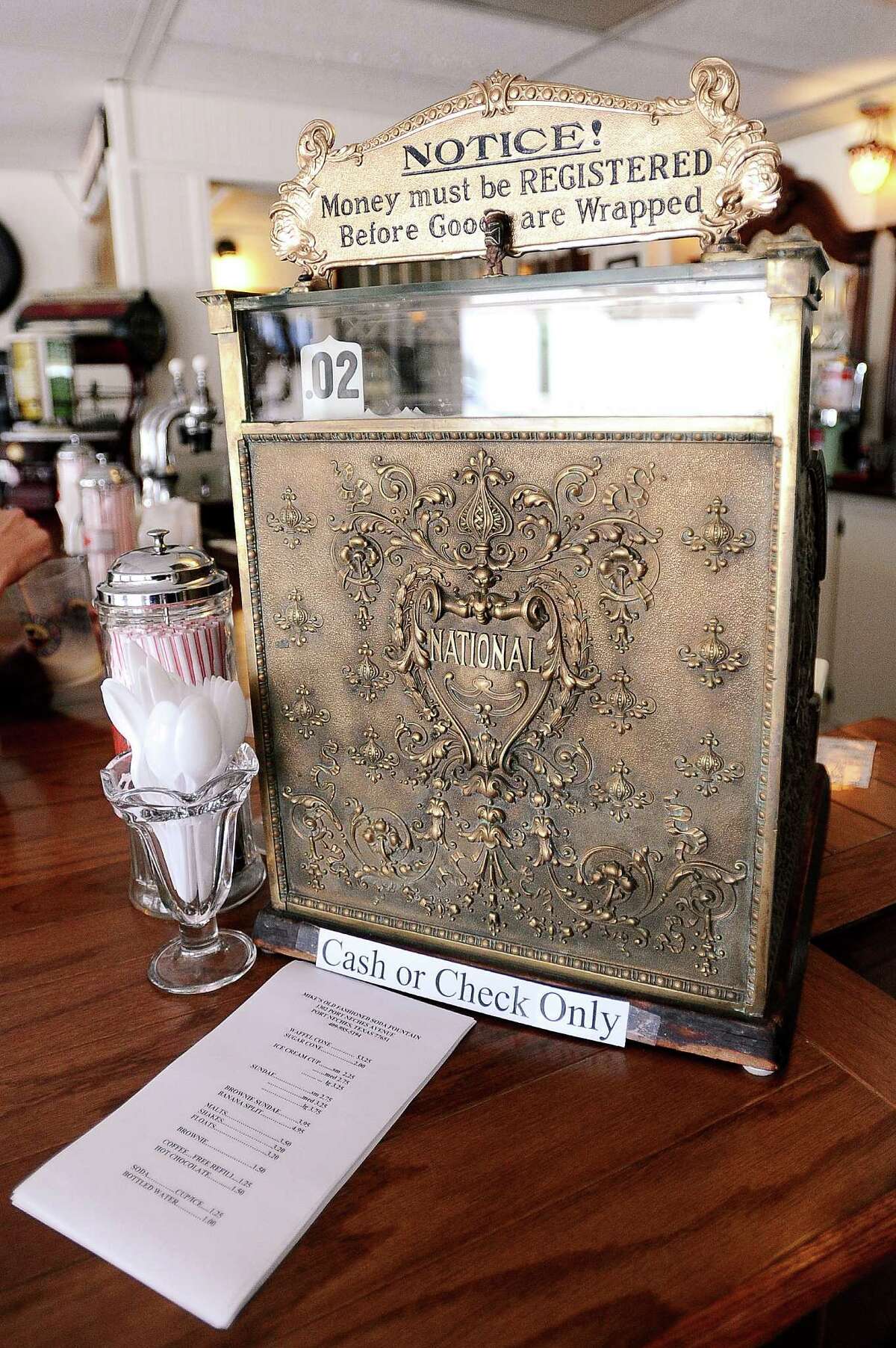 cat5 Port Neches Avenue is getting a quirky, artistic facelift