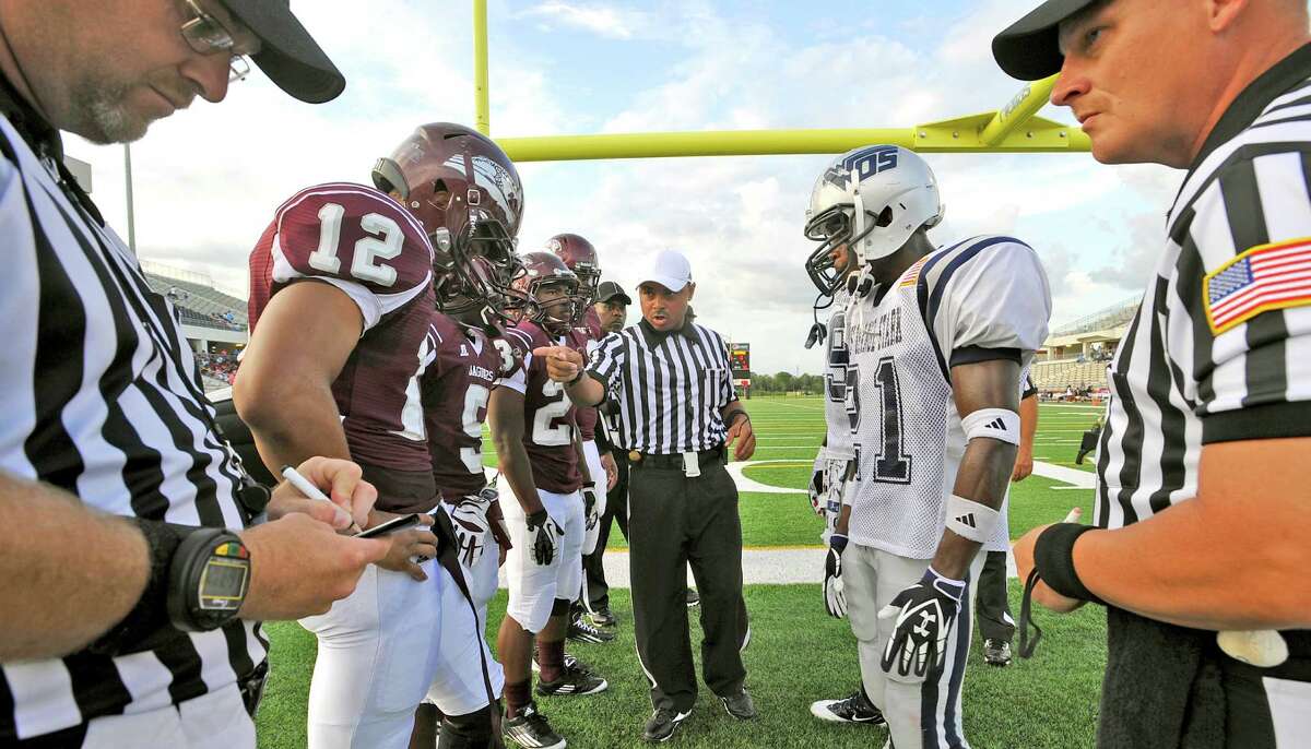 Coin toss coach strategies vary