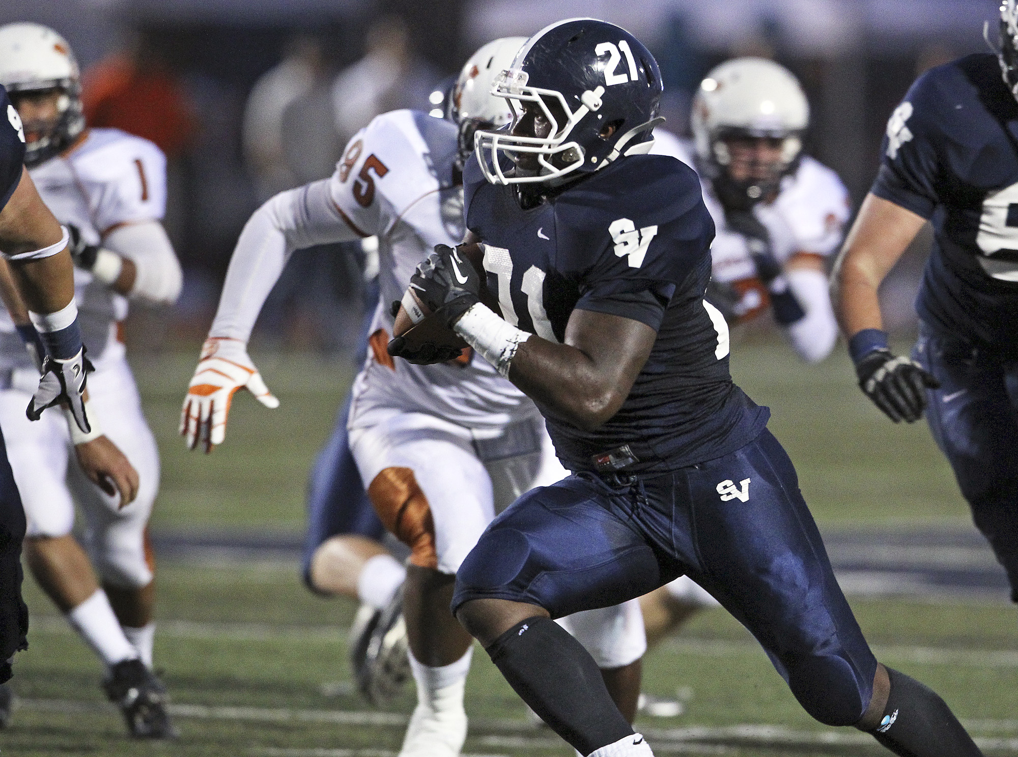 Four TDs, four ways for West in Smithson Valley win