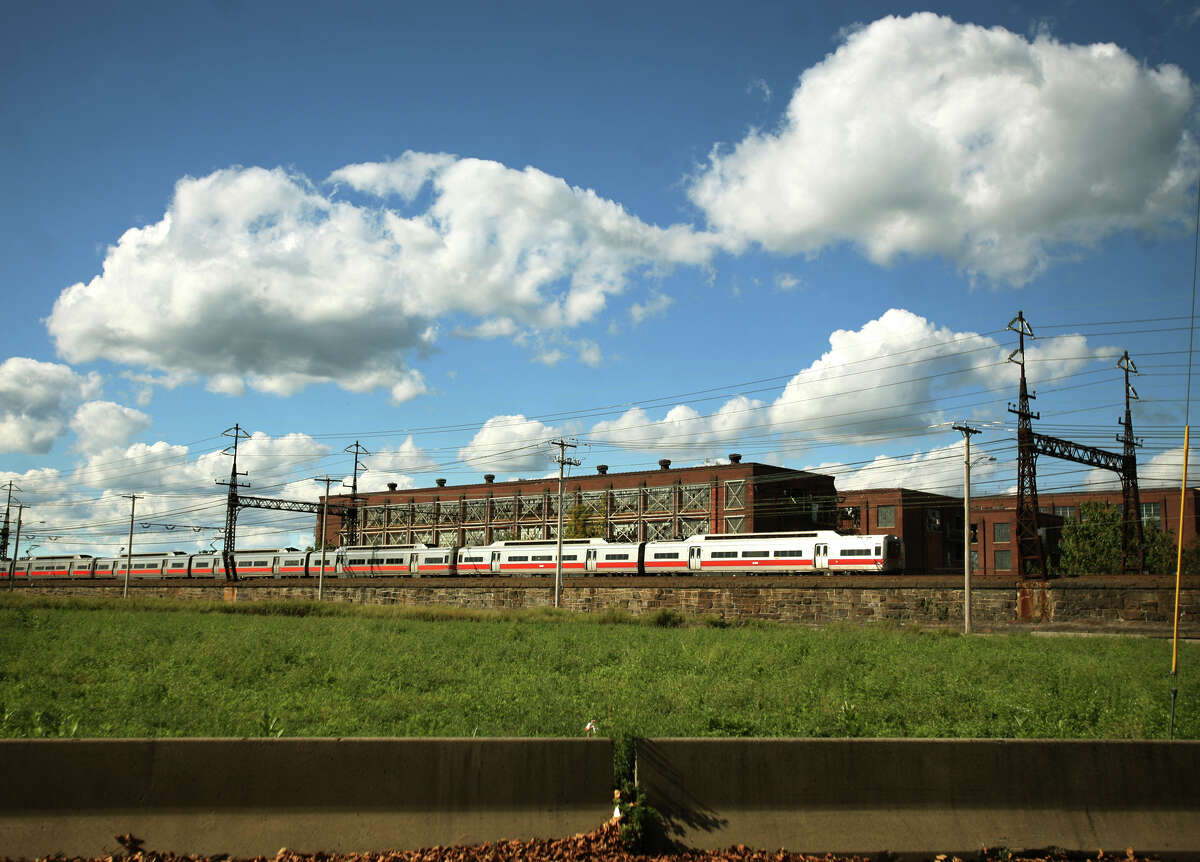 Bridgeport takes 1st step toward RR station