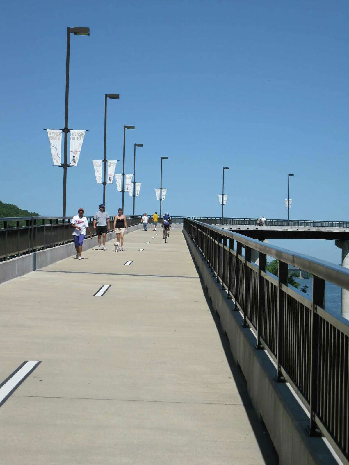 There's a big dam bridge in Little Rock