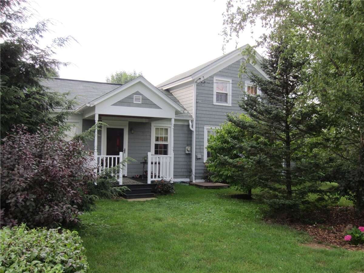 House of the Week Farmhouse in Schodack