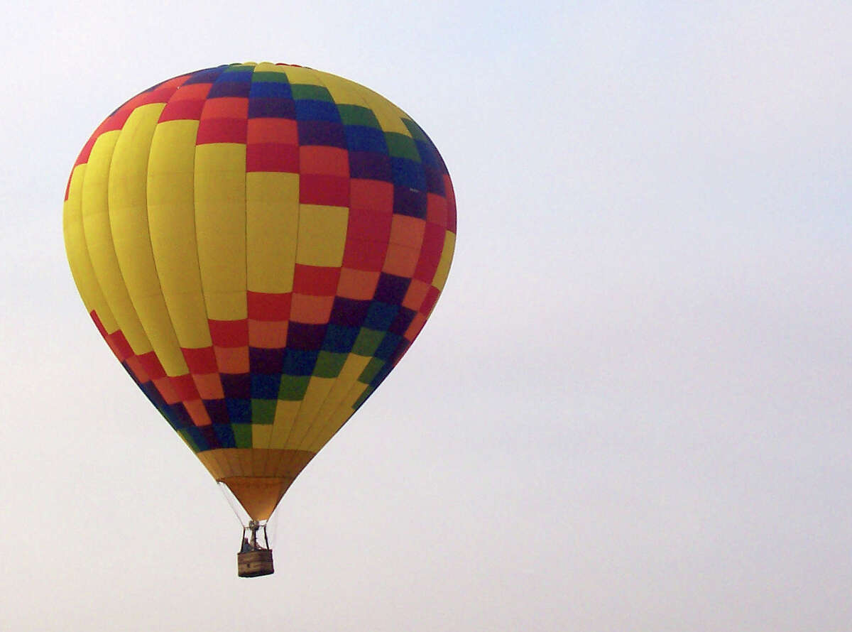 Hot air balloons take flight over Clear Lake