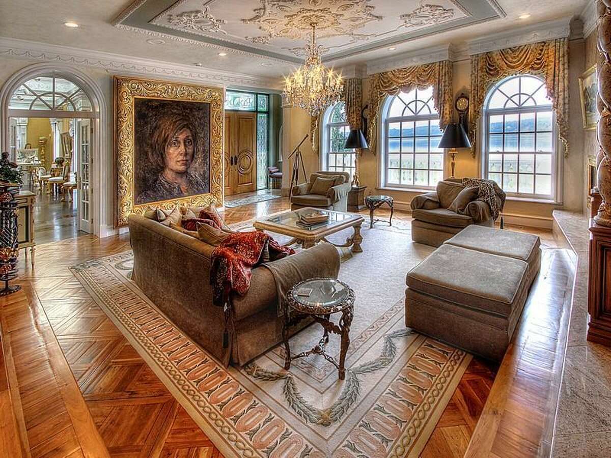 Aristocratic mansion on Johnson Point