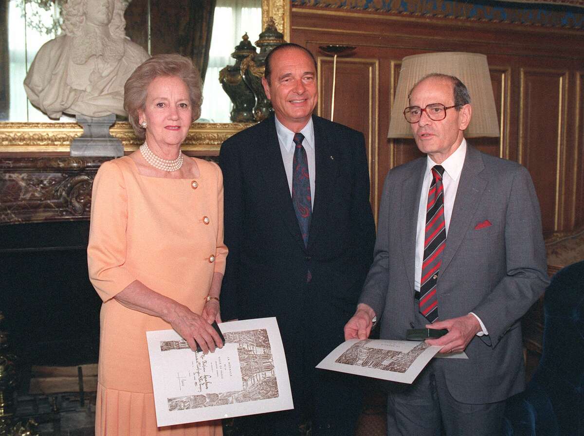 Ex-NY Times publisher Arthur Ochs Sulzberger dies