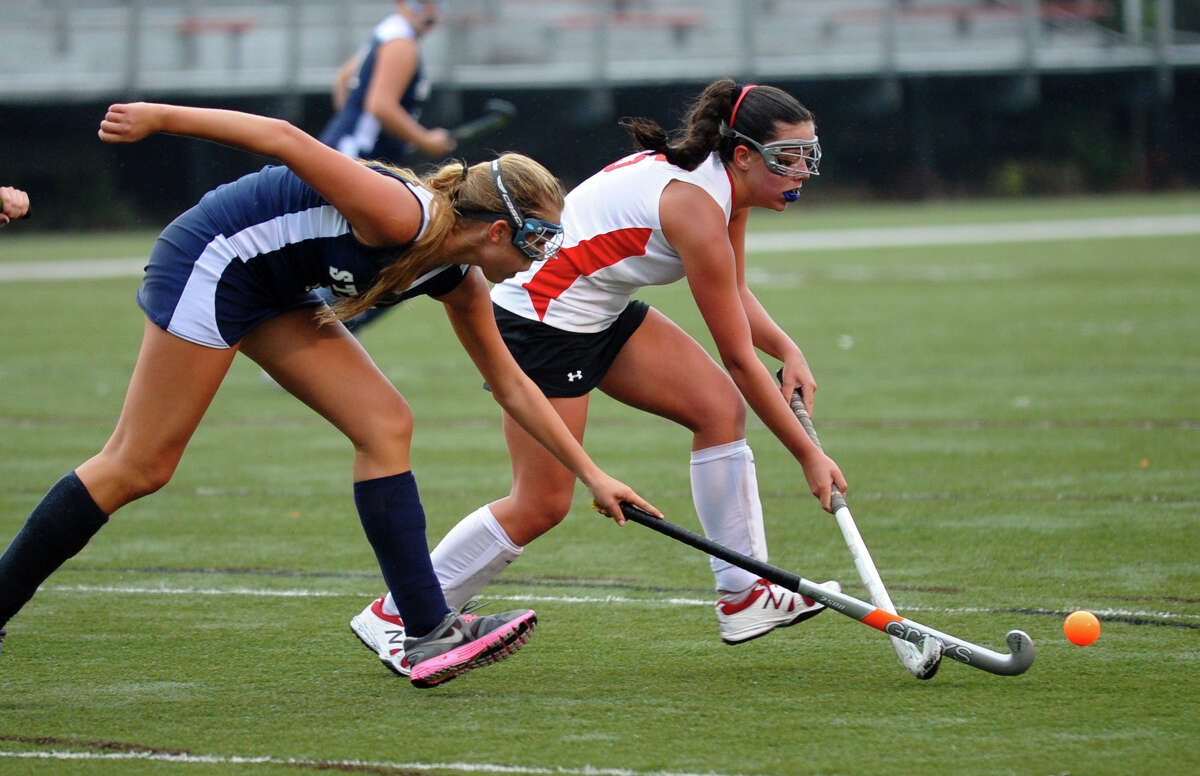 New Canaan field hockey team shuts out Staples as Falcone scores twice