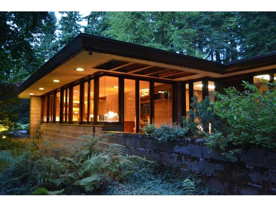 Frank Lloyd Wright 'Usonian' home for sale in Sammamish