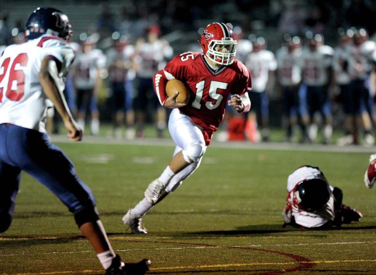 Shorthanded New Canaan beats McMahon