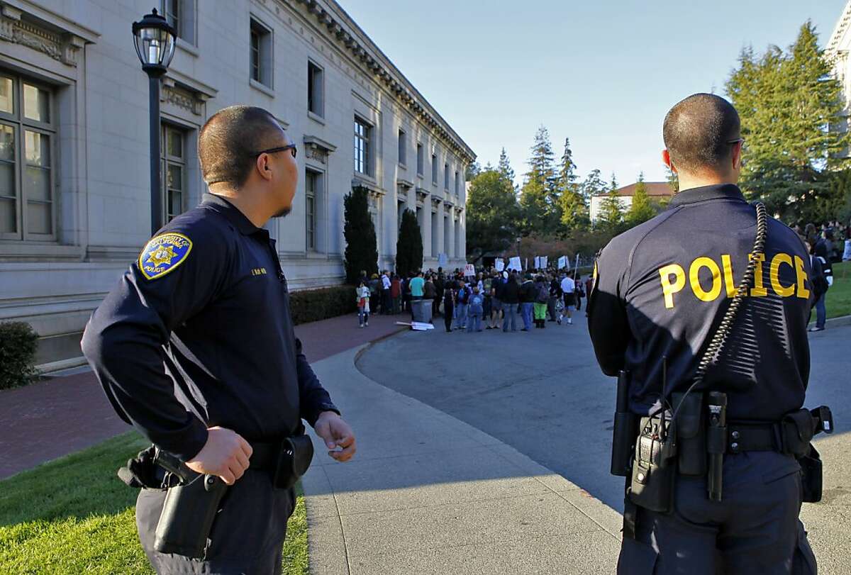 Uc Berkeley Cop Accidentally Shoots Self