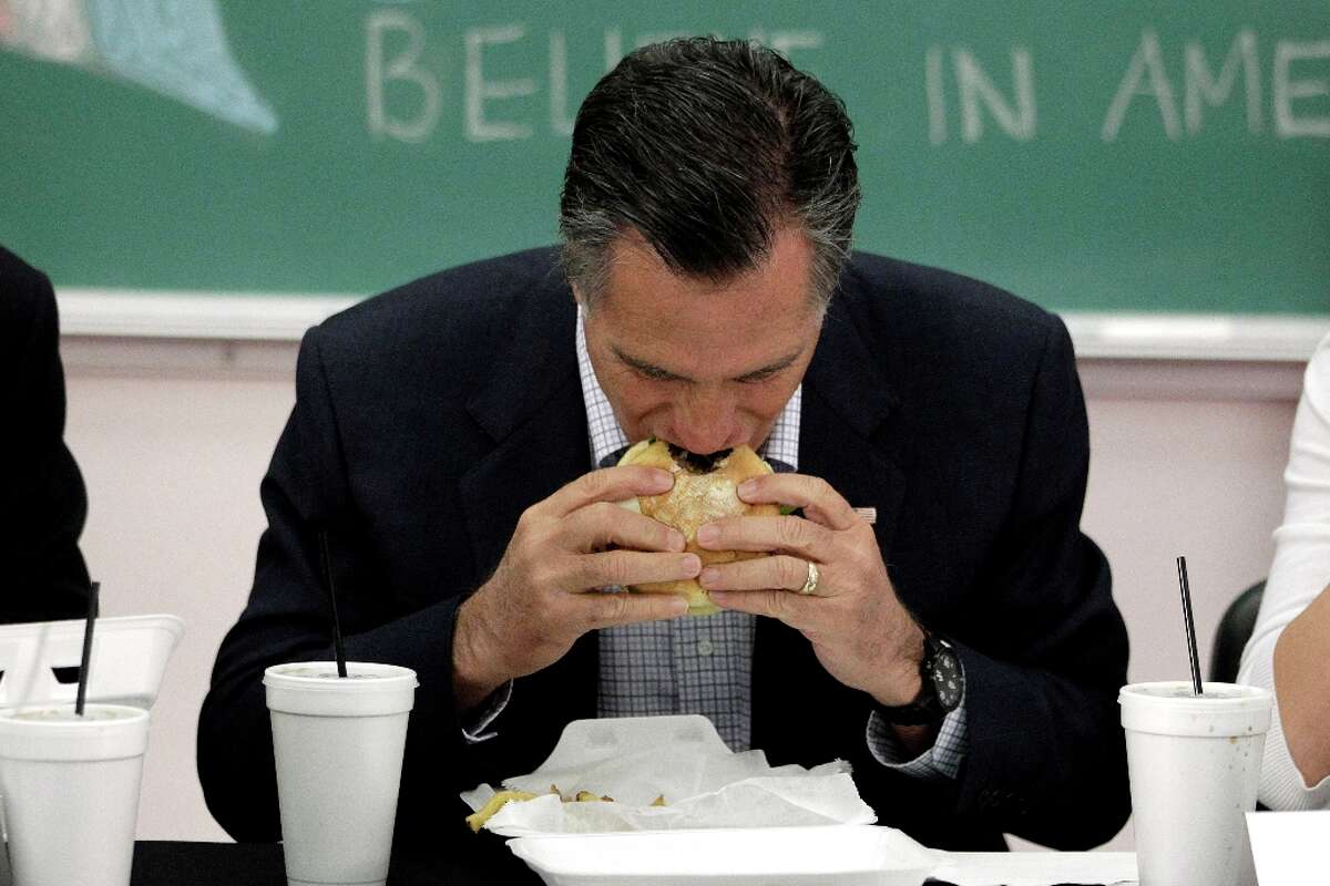 Trump eats $50 steak with ketchup, foodies aghast