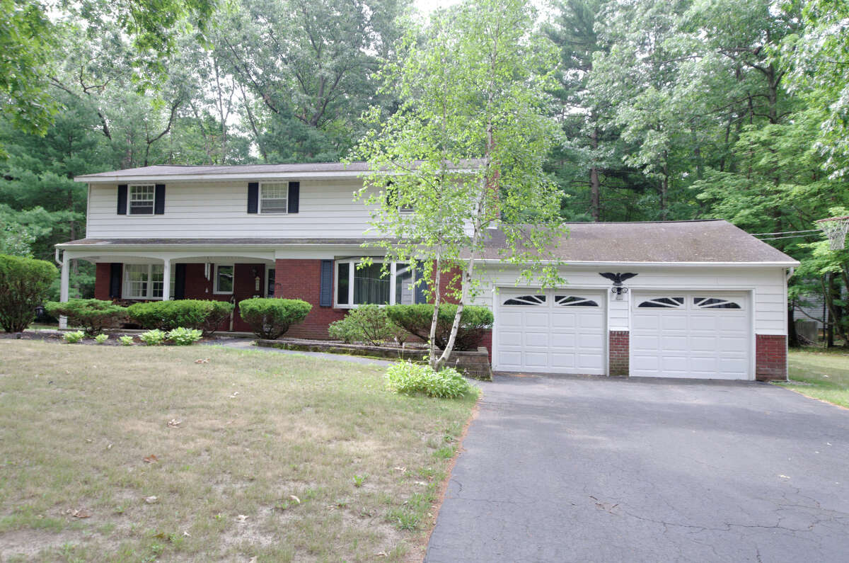 Address: 4 Huckleberry Lane, Clifton Park Details: 4 bedroom, 2.5 bath Colonial in Country Knolls. Asking: $280,000 Sold for: $267,500 Days on the market: 25 Agent: Bob Eberle