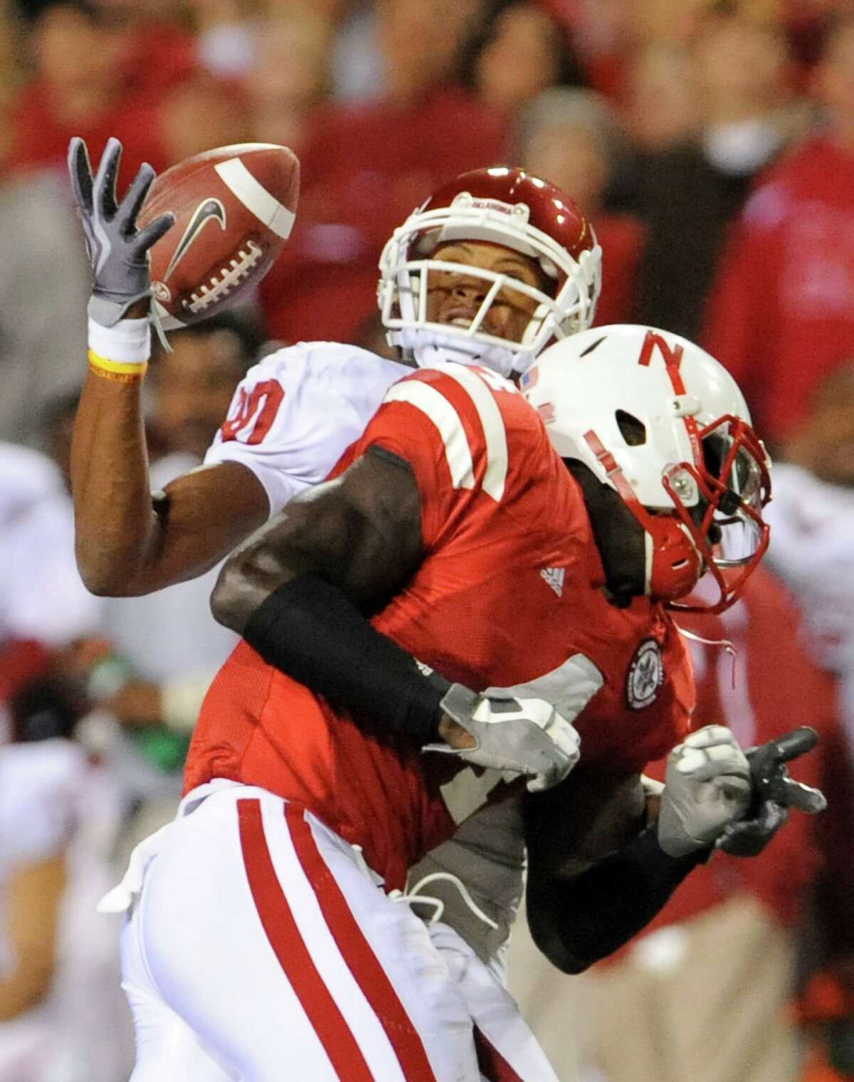 Despite the milestones, OU's Jones can't elude critics