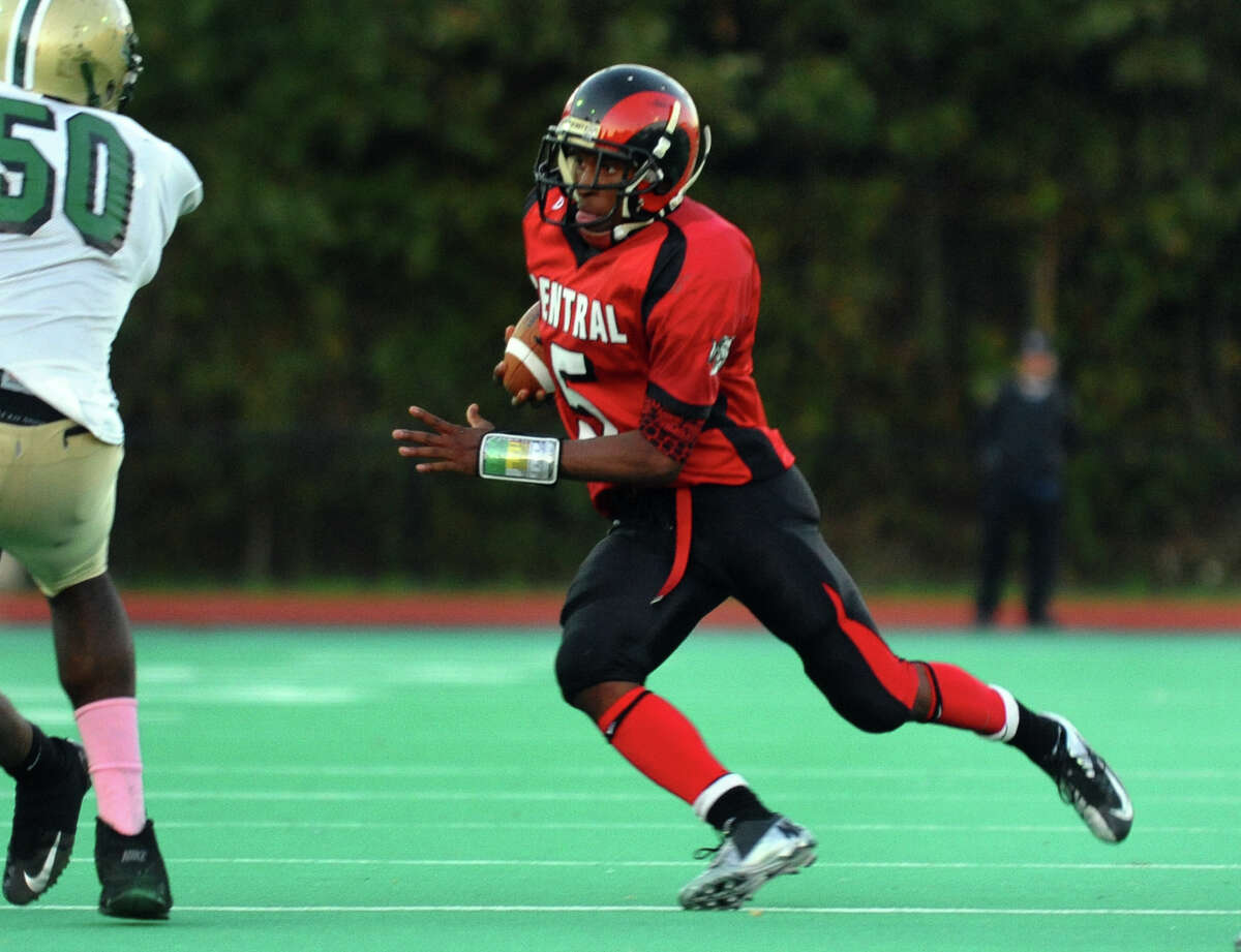 Central Tops Bassick For 1st Win
