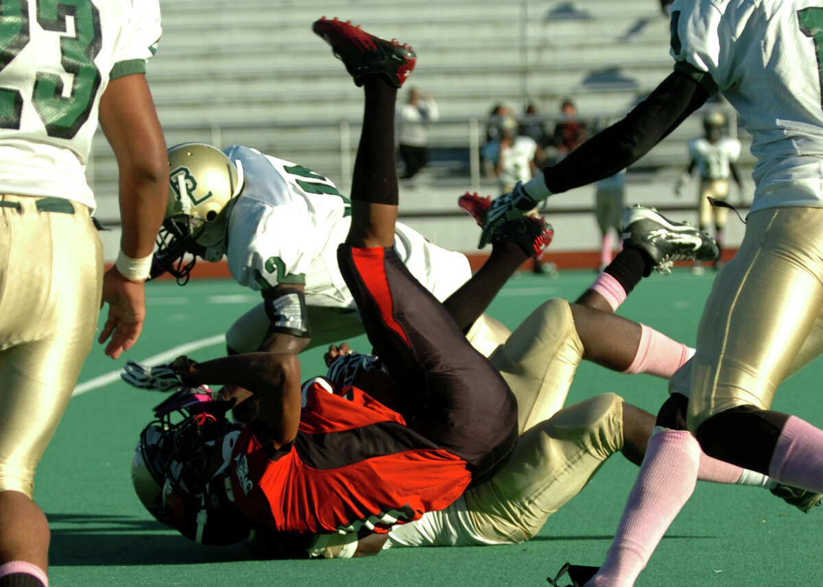 Central Tops Bassick For 1st Win