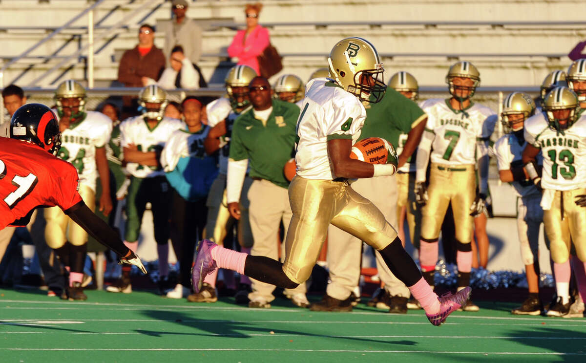 Central Tops Bassick For 1st Win