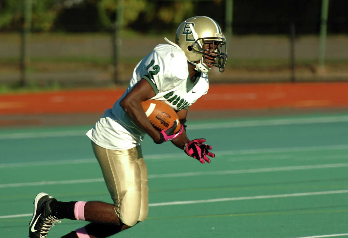 Central Tops Bassick For 1st Win