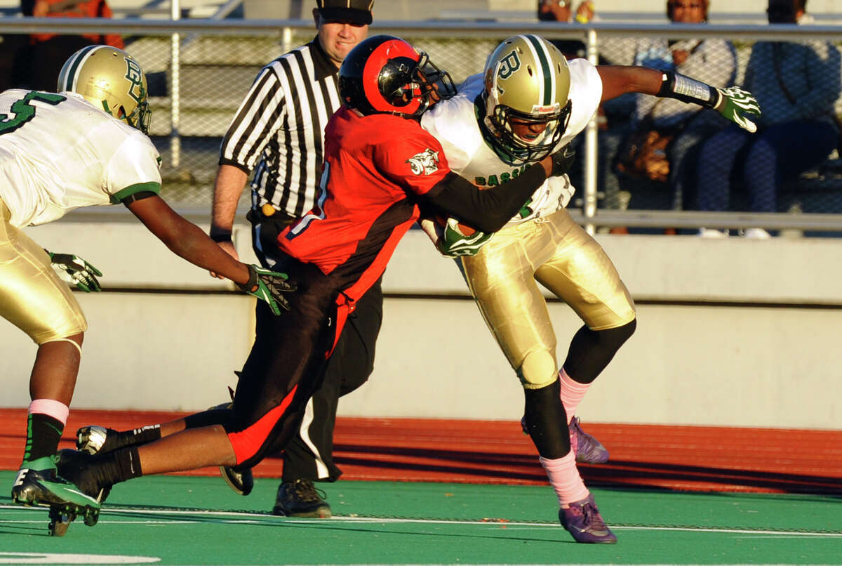 Central Tops Bassick For 1st Win