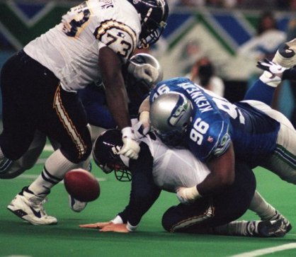 Former Seahawk defensive tackle Cortez Kennedy found dead