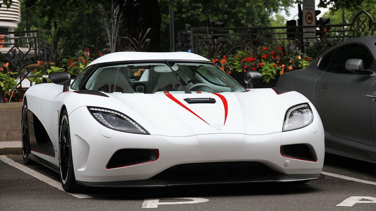 The-fastest-cars...in-the-world