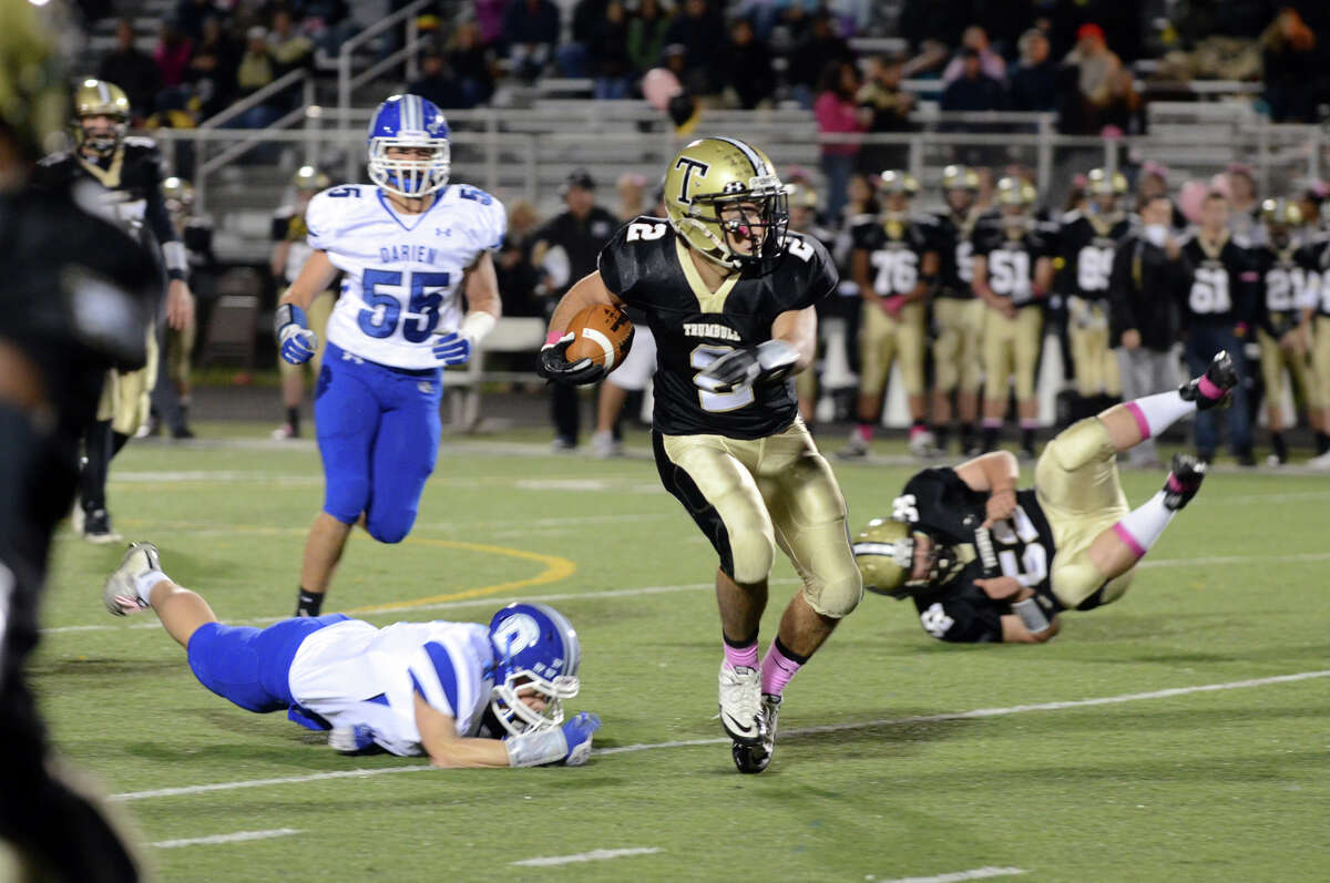Trumbull football surprises Darien