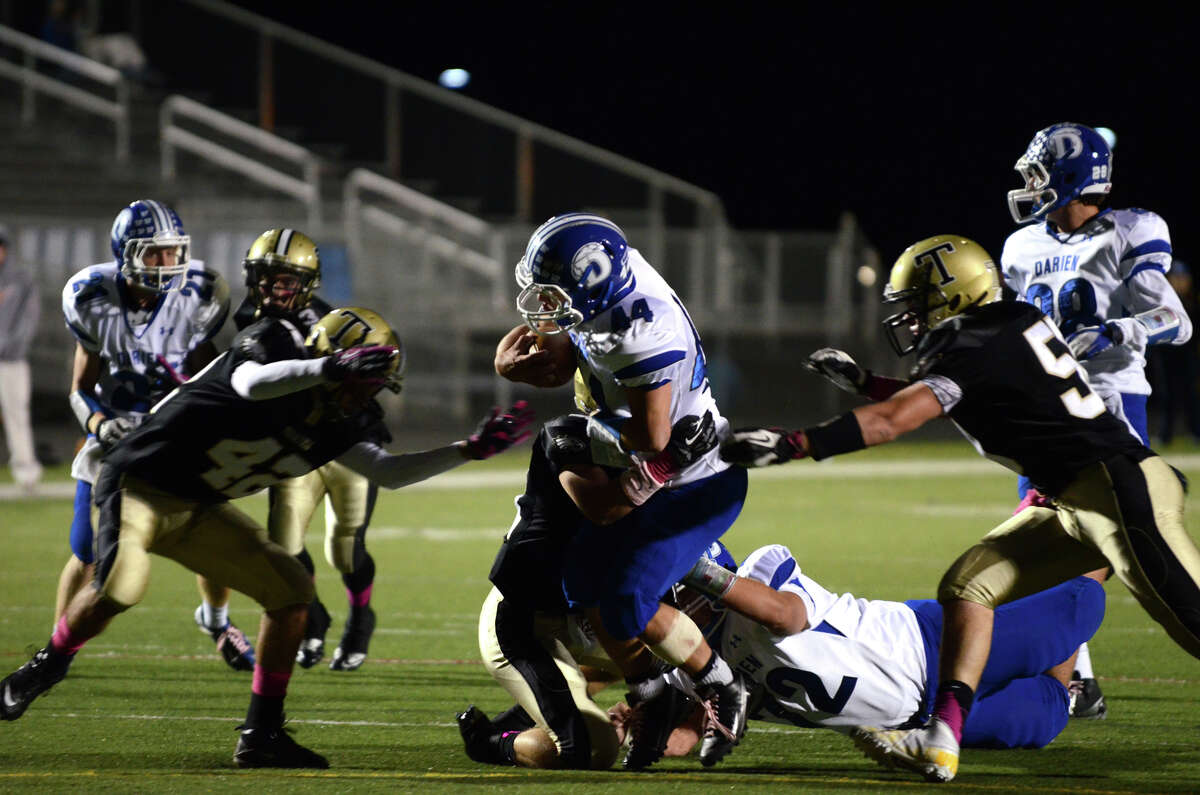 Trumbull football surprises Darien