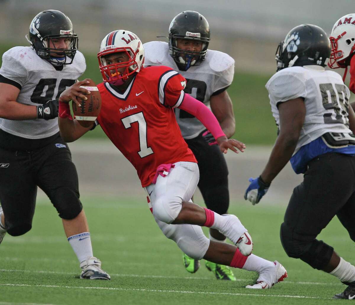 Lamar continues its winning ways against rival Westside