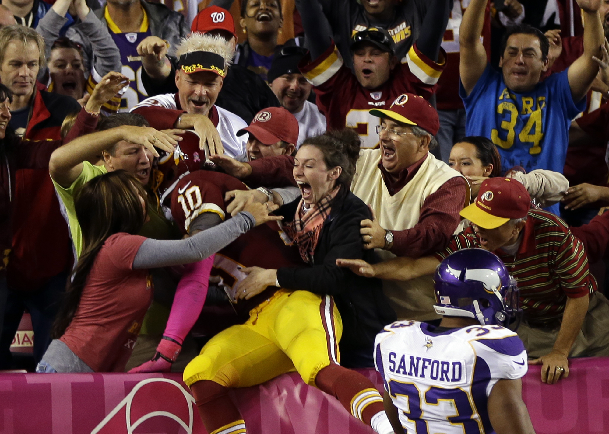 Photos: Vikings fall to Redskins 38-26