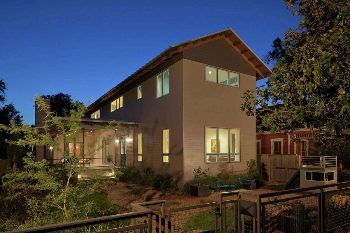 Experience modern architecture on AIA home tour