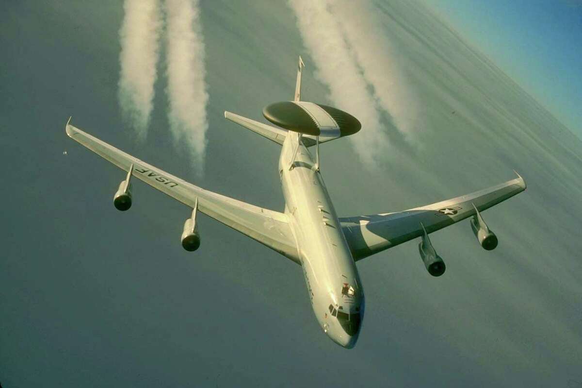 40 years of AWACS radar