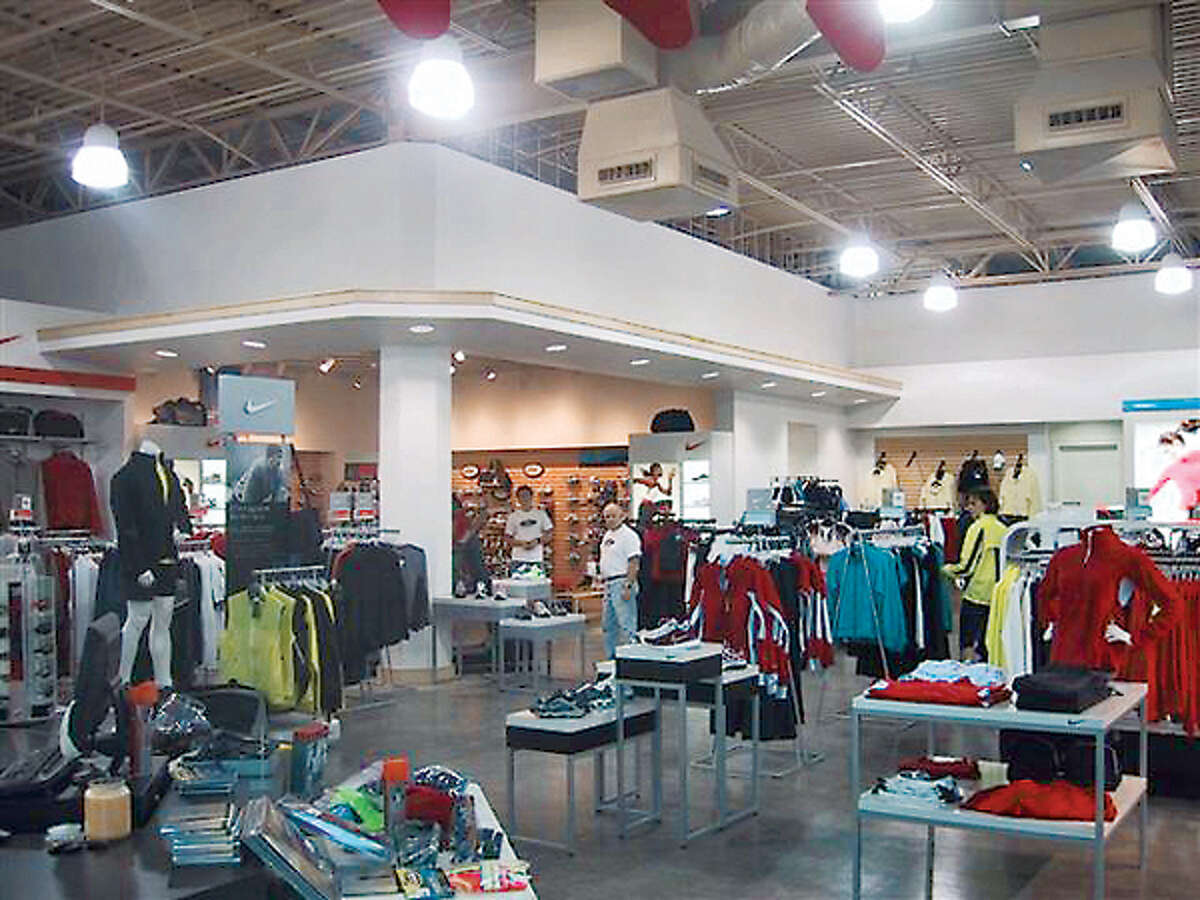 Fitness retailer temporarily closes Houstonarea locations