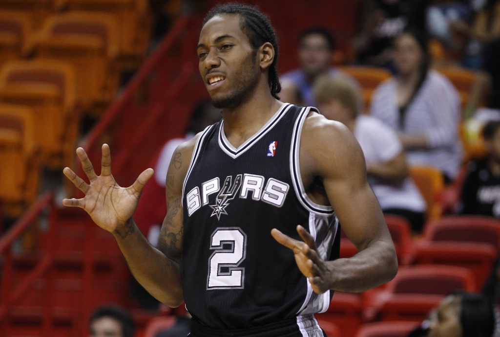 Kawhi Leonard рука