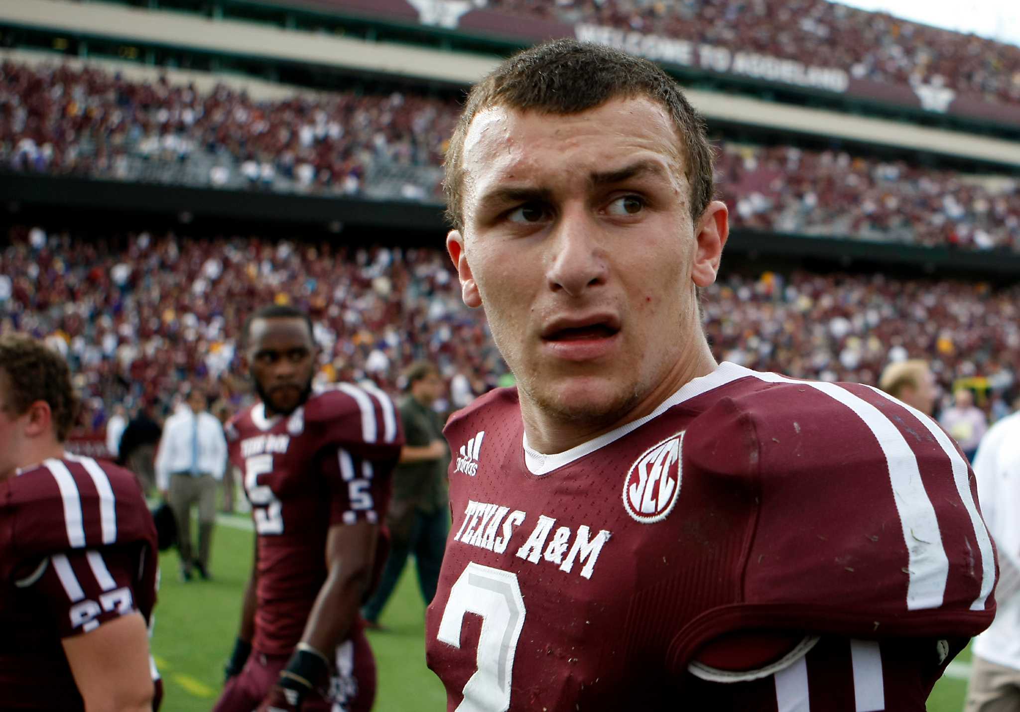 Johnny Manziel-inspired haircut clips student