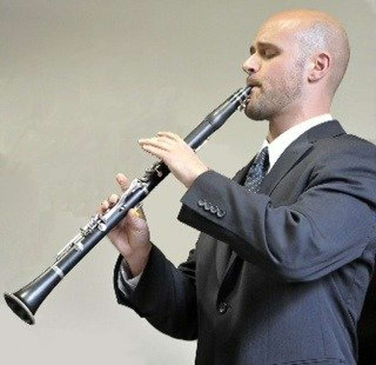 Clarinettist Bill Kalinkos will play the Aaron Copland clarinet concerto written for Benny Goodman