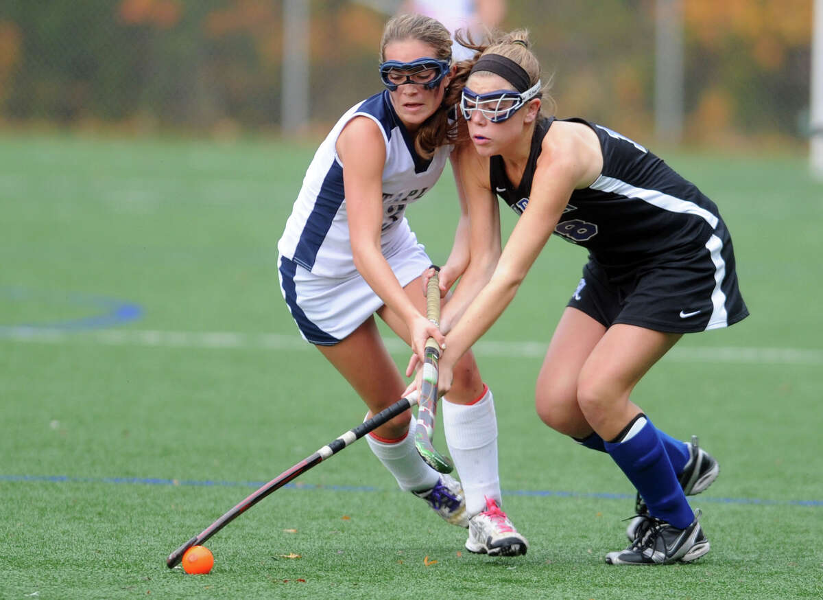 Darien field hockey edges Staples on late tally