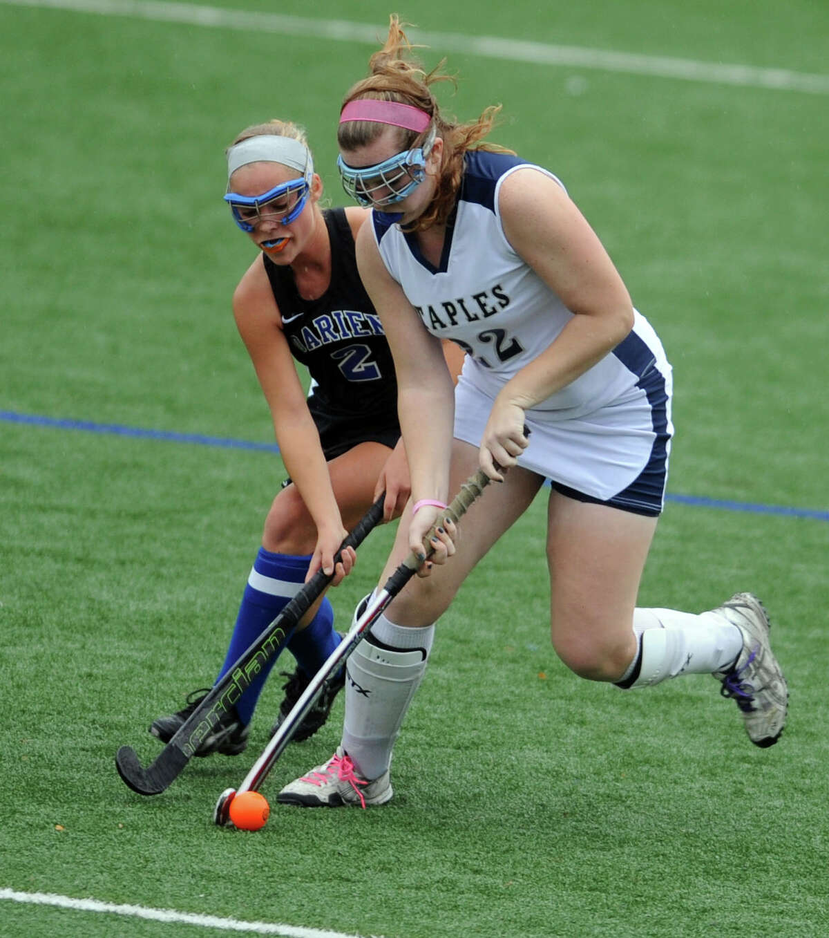 Darien field hockey edges Staples on late tally