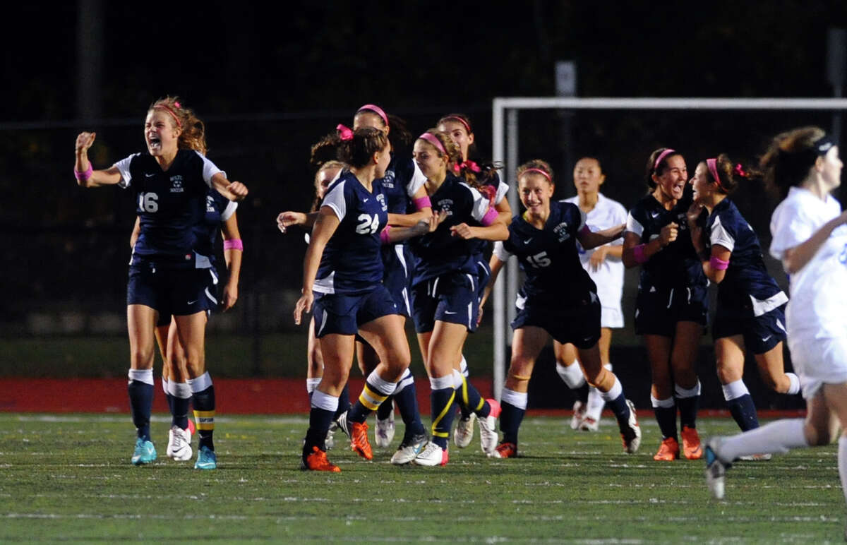 Wilton Deals Ludlowe Girls Soccer 4 1 Loss