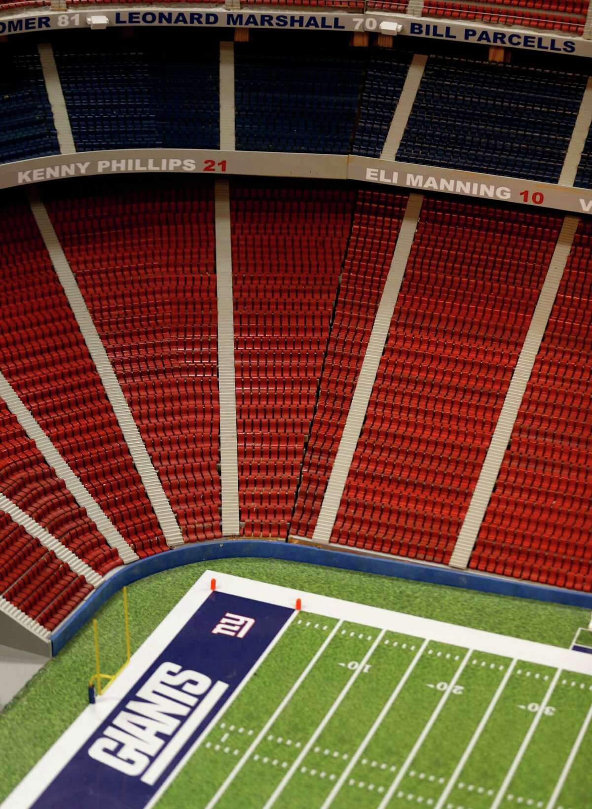 Fan builds $20,000 replica of Giants Stadium in his garage