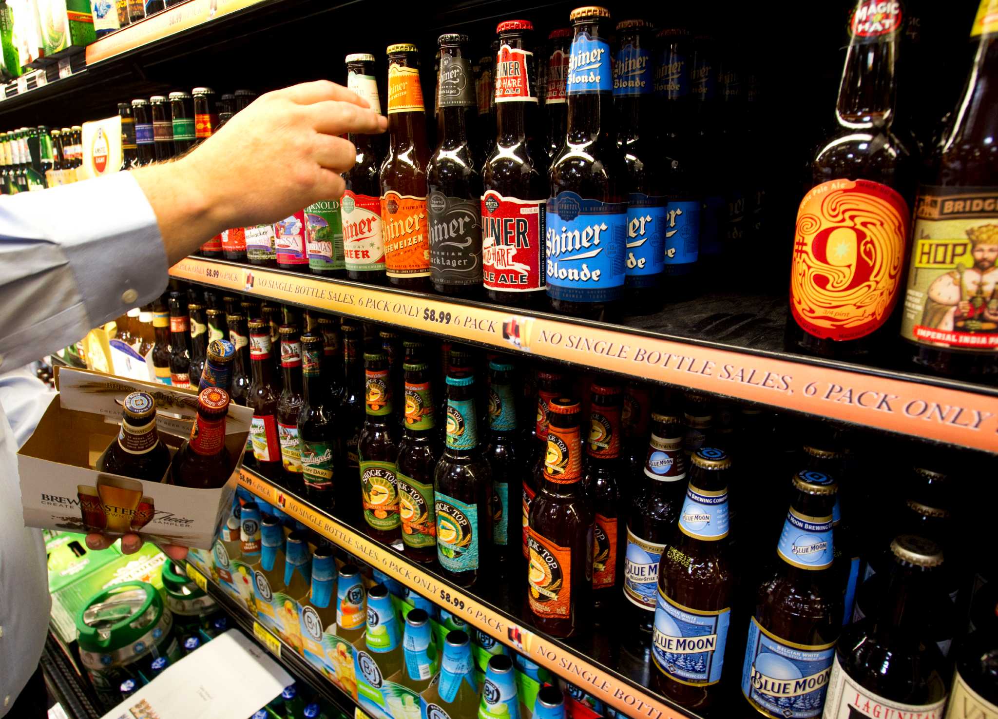 Favor, H-E-B To Deliver Beer And Wine Throughout Houston