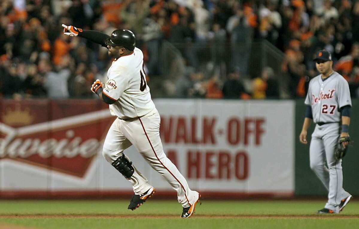 Pablo Sandoval meets baby from clutch homer