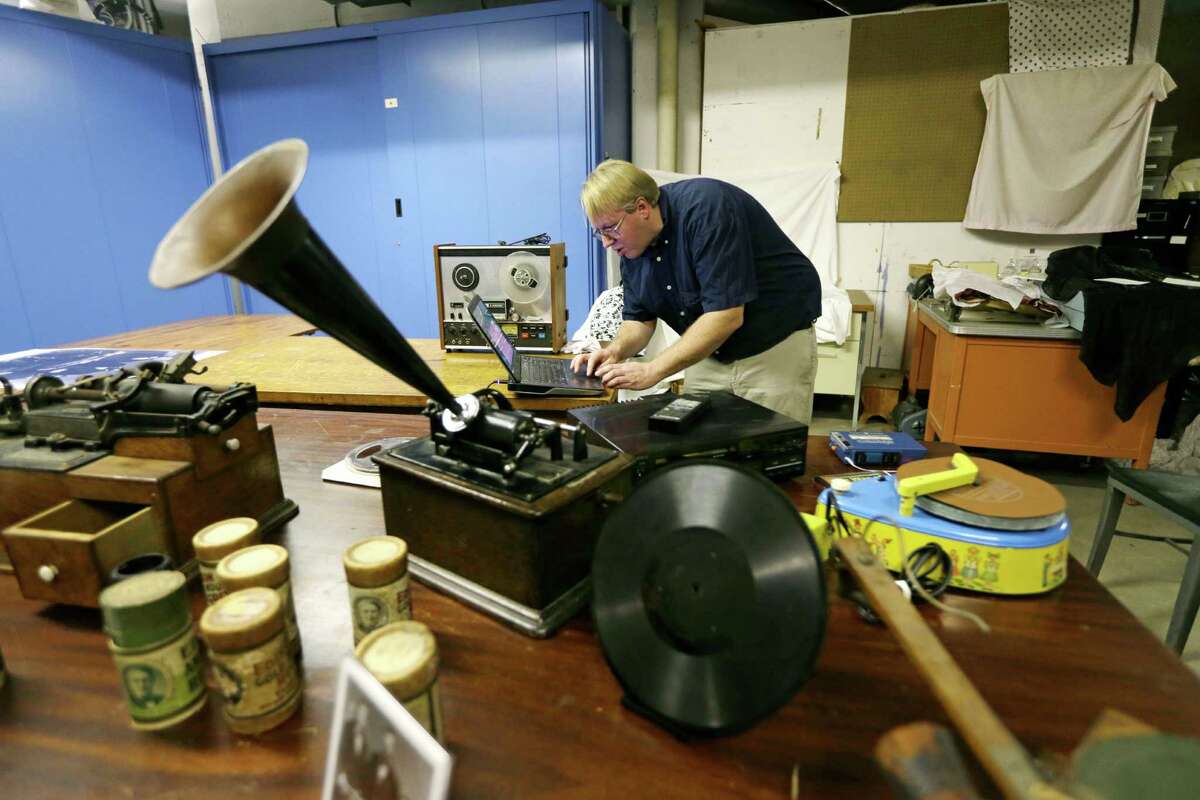 Hear the earliest known recording of voice, music