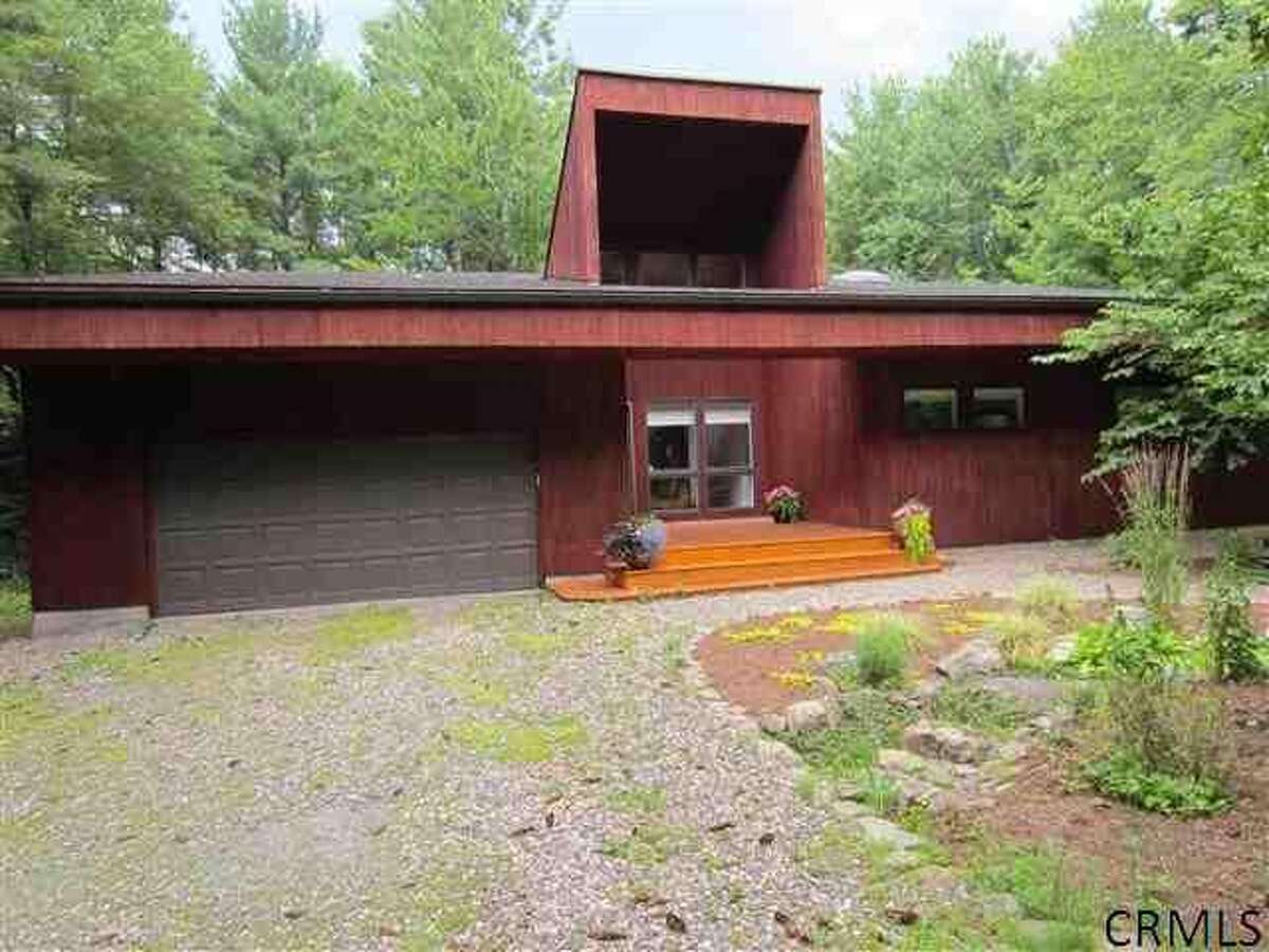 House of the Week Modern in Sand Lake