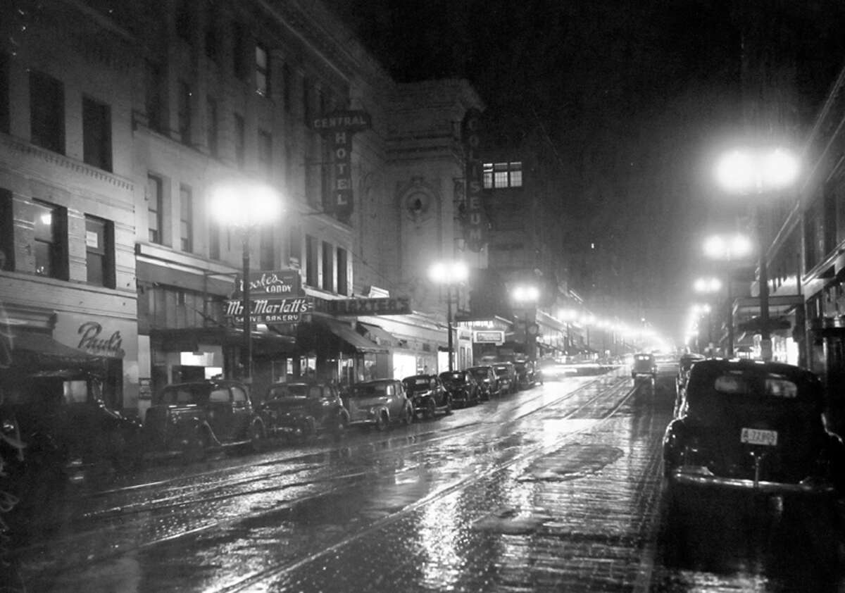 This is Fifth Avenue on Dec. 12, 1941, the night of a blackout, according to notes at MOHAI. The Coliseum, now Banana Republic, is slightly left of center.