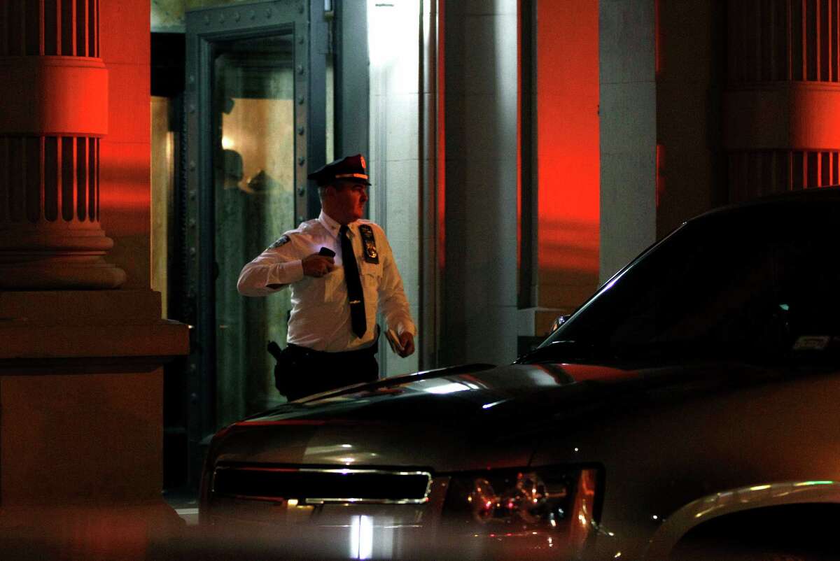 Nanny suspected of killing 2 kids in NY apartment