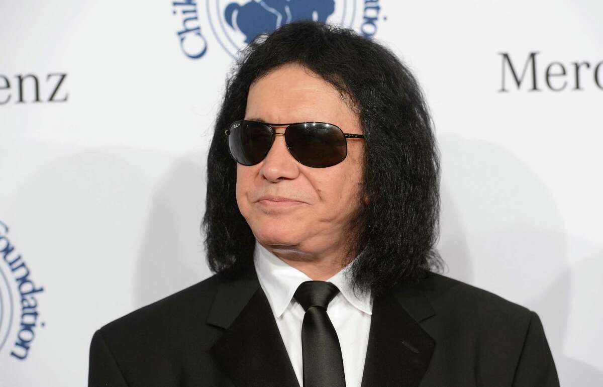 Chances are you don't want to go through the pain of having a kidney stone like Kiss bassist/co-vocalist Gene Simmons.