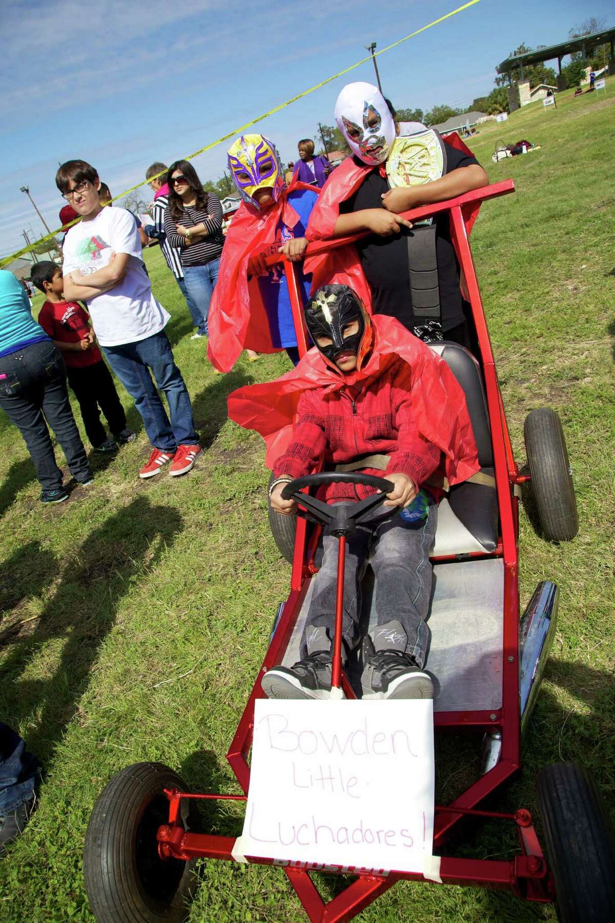 Push Cart Derby brings laughs, crowds to the East Side
